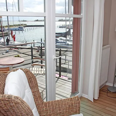 Meerblick Lemkenhafen Hotel