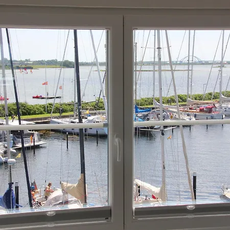 Meerblick Lemkenhafen * フェーマルン