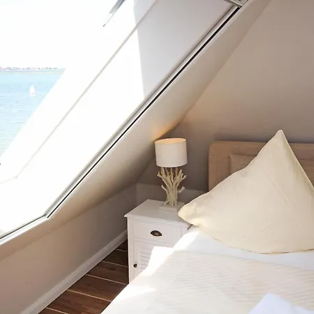 Hotel Meerblick Lemkenhafen