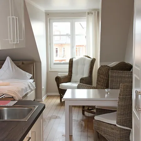 Meerblick Lemkenhafen Hotel 3*